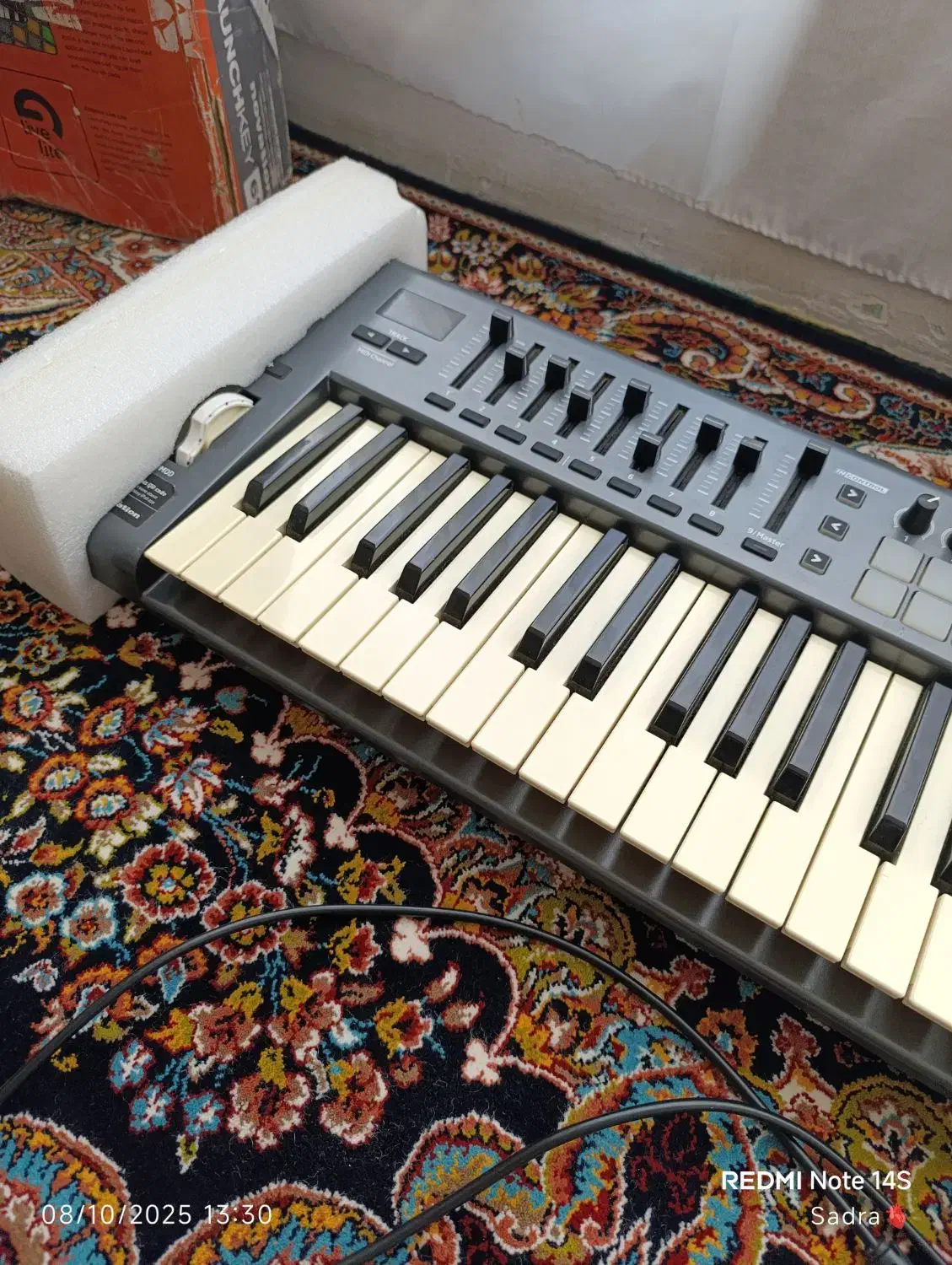 میدی کنترلر novation 61|پیانو، کیبورد، آکاردئون|کرمانشاه, |دیوار