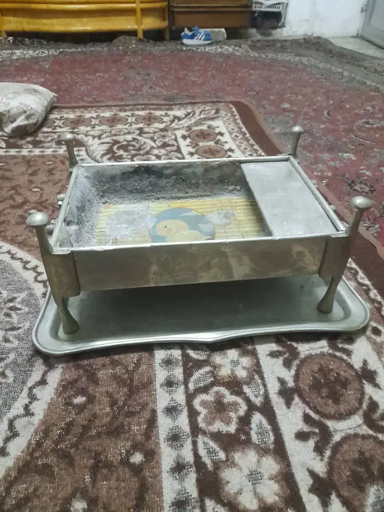 منقل وسینی ورشو با سماور ورشو|کلکسیون اشیاء عتیقه|سیلاخور, |دیوار