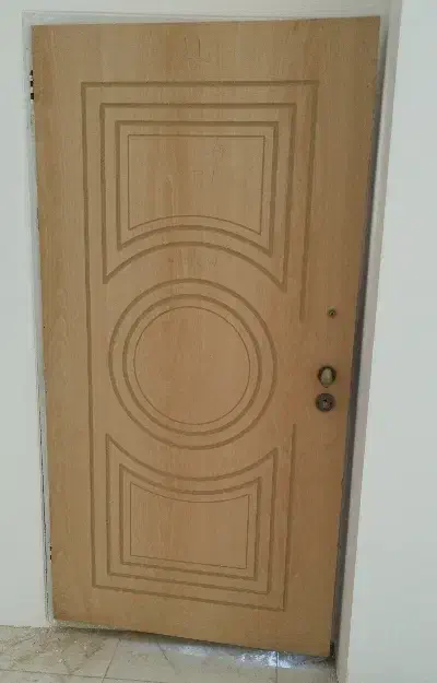 نصب درب چوبی. نصاب درب چوبی . نصاب|خدمات پیشه و مهارت|یزد, |دیوار