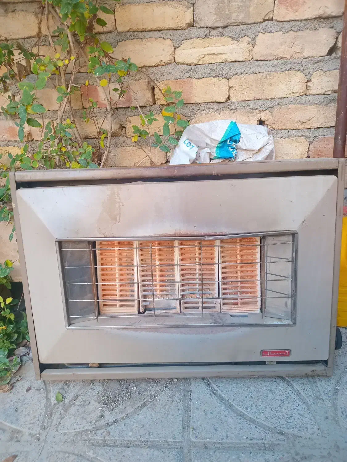 بخاری دیواری گازی درحد نو|بخاری، هیتر، شومینه|اصفهان, کلمه خوران|دیوار