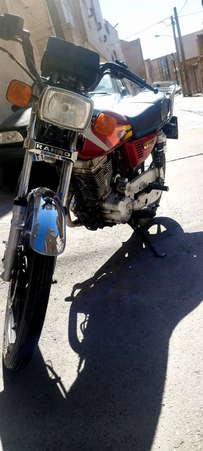 رهرو۲۰۰ مدل ۱۴۰۲ کم کار|موتورسیکلت|لنجان, |دیوار