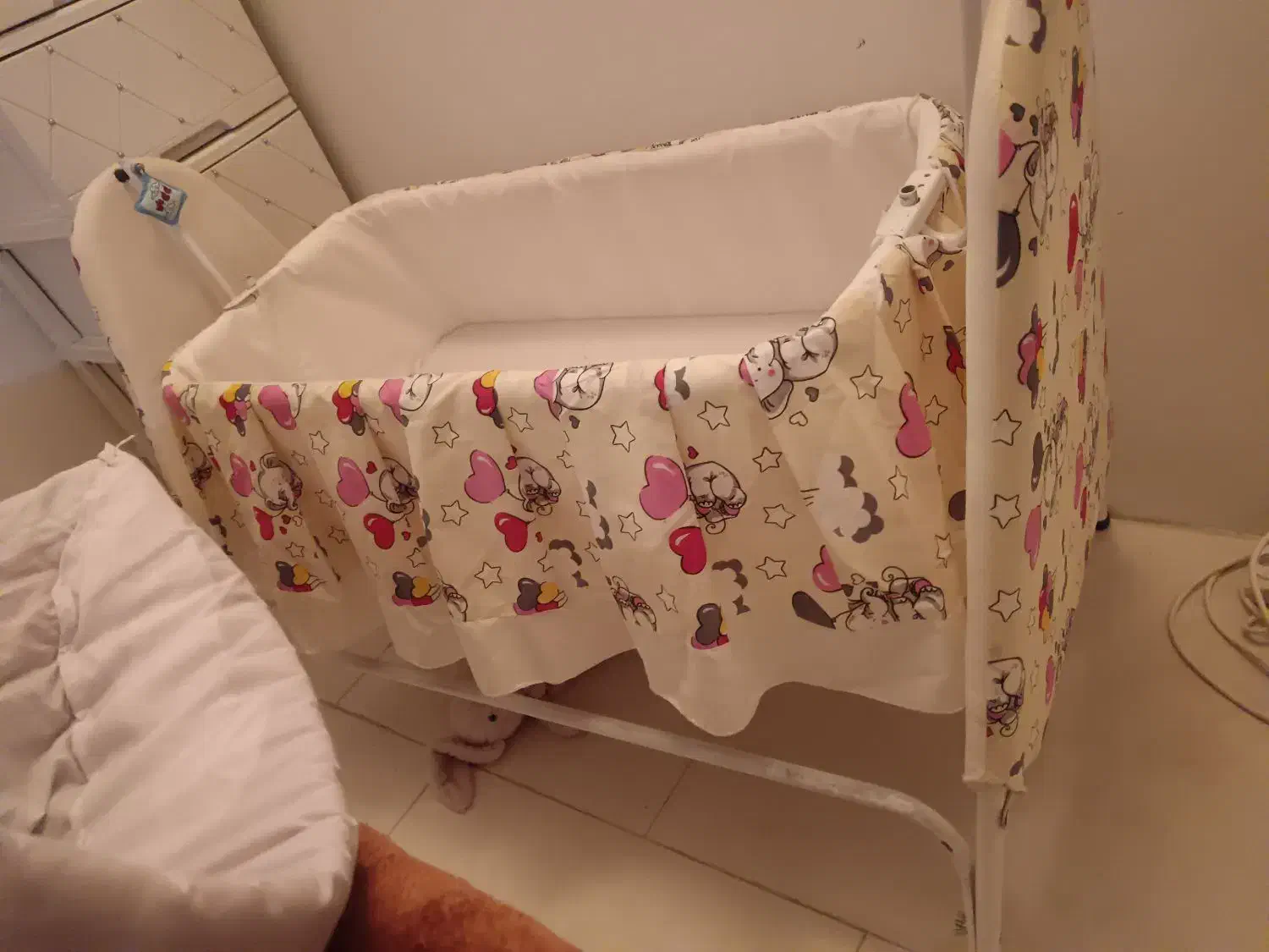 گهواره|اسباب و اثاث بچه|مشهد, عامل|دیوار