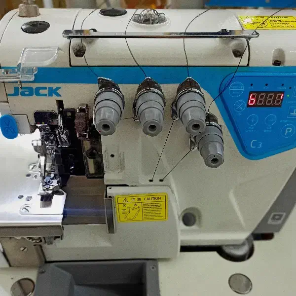 وسط کار زیگزال دوز خانم|استخدام صنعتی، فنی، مهندسی|اسلامشهر, زرافشان|دیوار