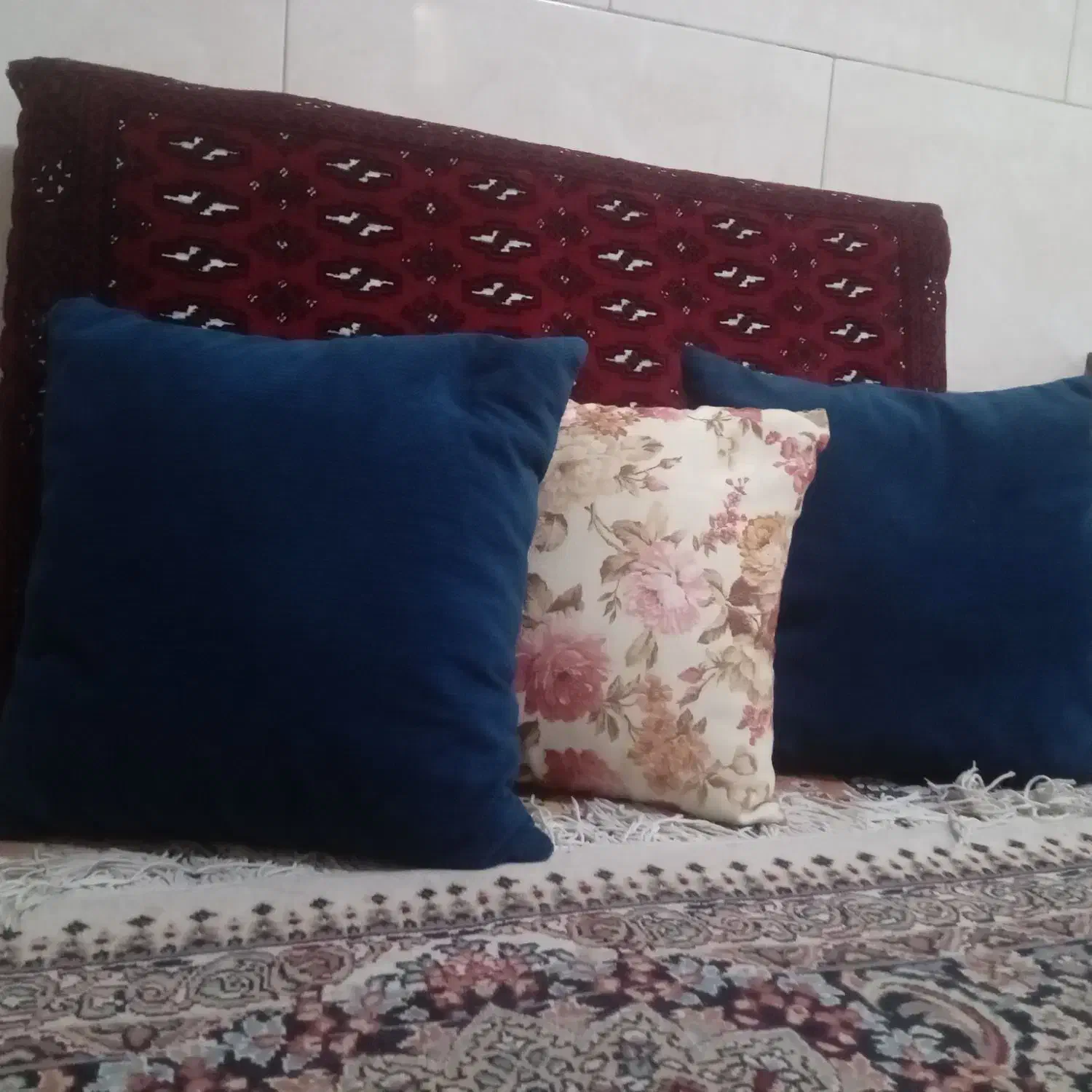 بالشتک مبل|پشتی|شیراز, کوشک میدان|دیوار