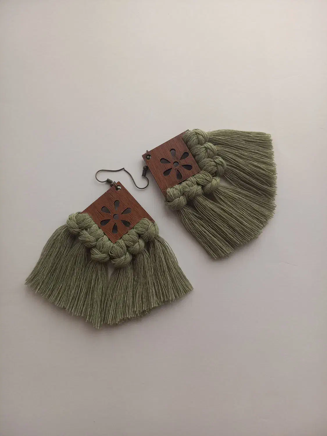 گوشواره مکرومه|بدلیجات|شیراز, درکی|دیوار