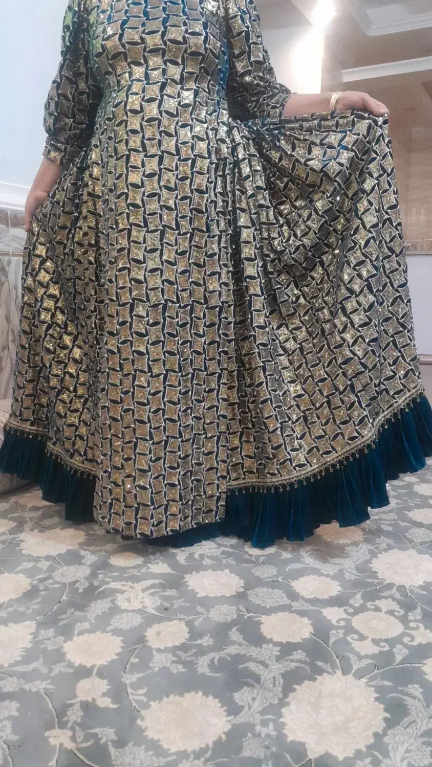 لباس محلی لری|لباس|یاسوج, |دیوار