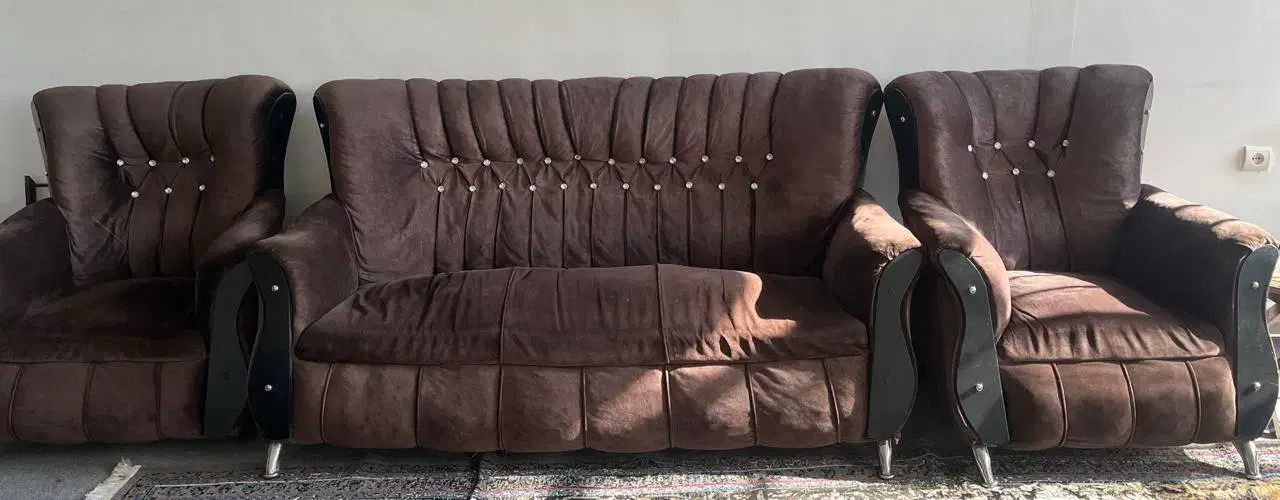 مبل هفت نفره تمیز نشیمن گاهش سالم|مبلمان خانگی و میز عسلی|صفادشت, |دیوار