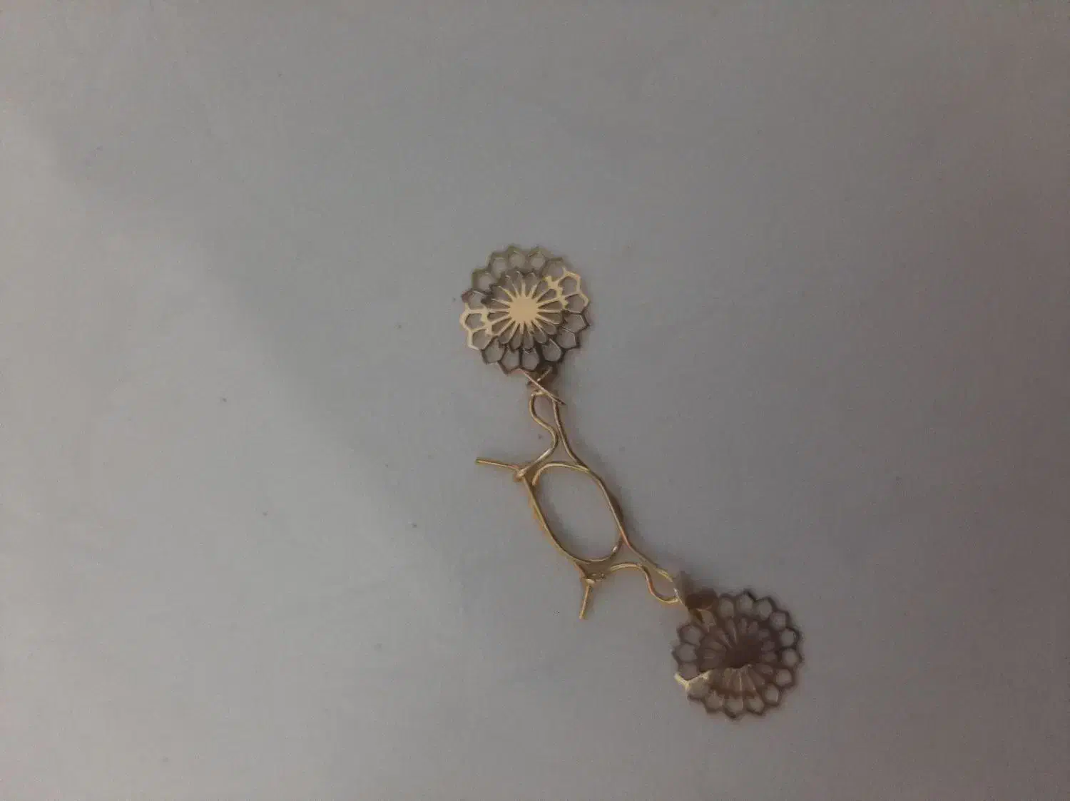 تقریبا 6گرم و83سوت طلا300بالای تابلو|جواهرات|اراک, |دیوار