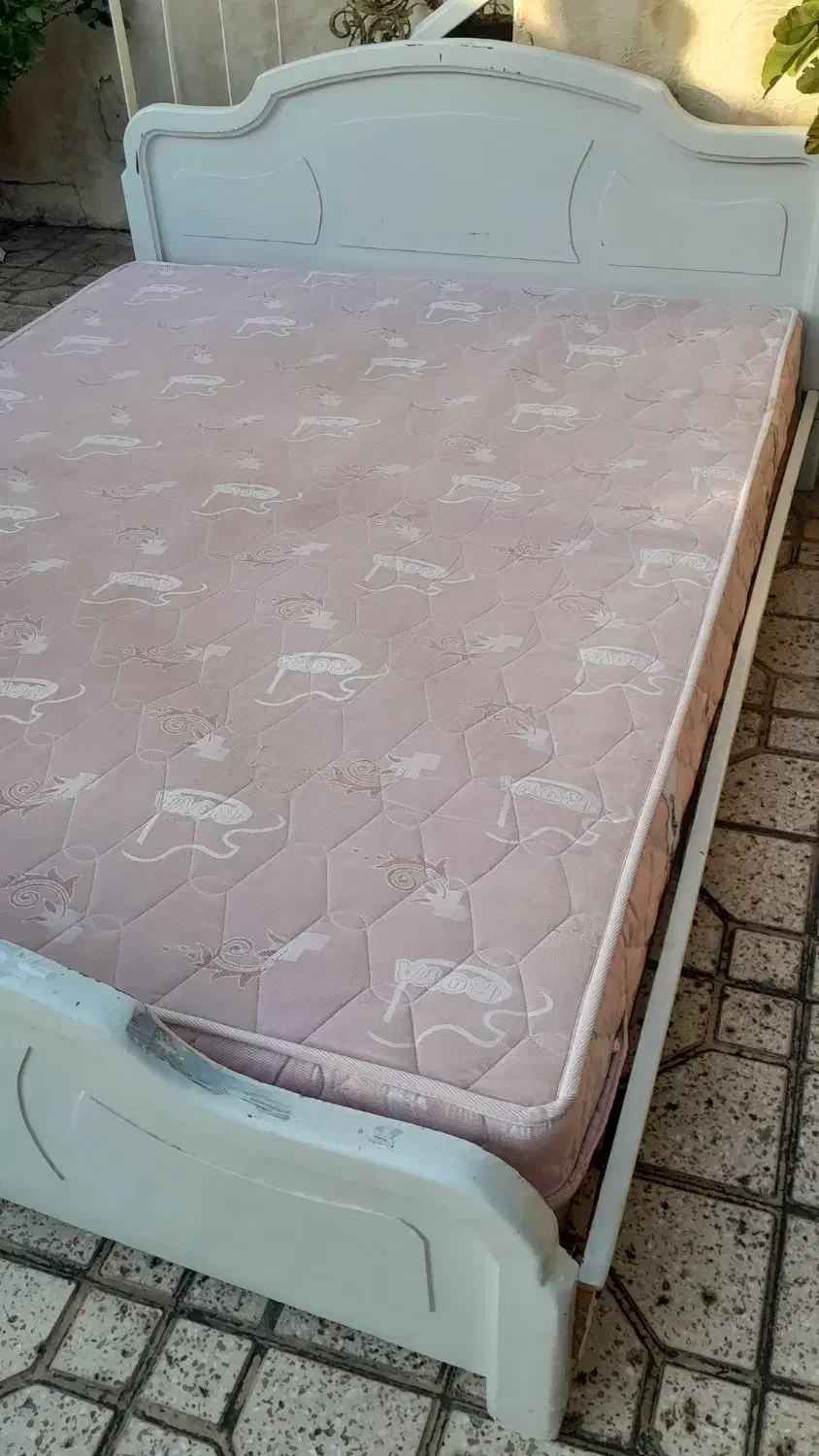 تخت دو نفره باتشک|تخت و سرویس خواب|منجیل, |دیوار