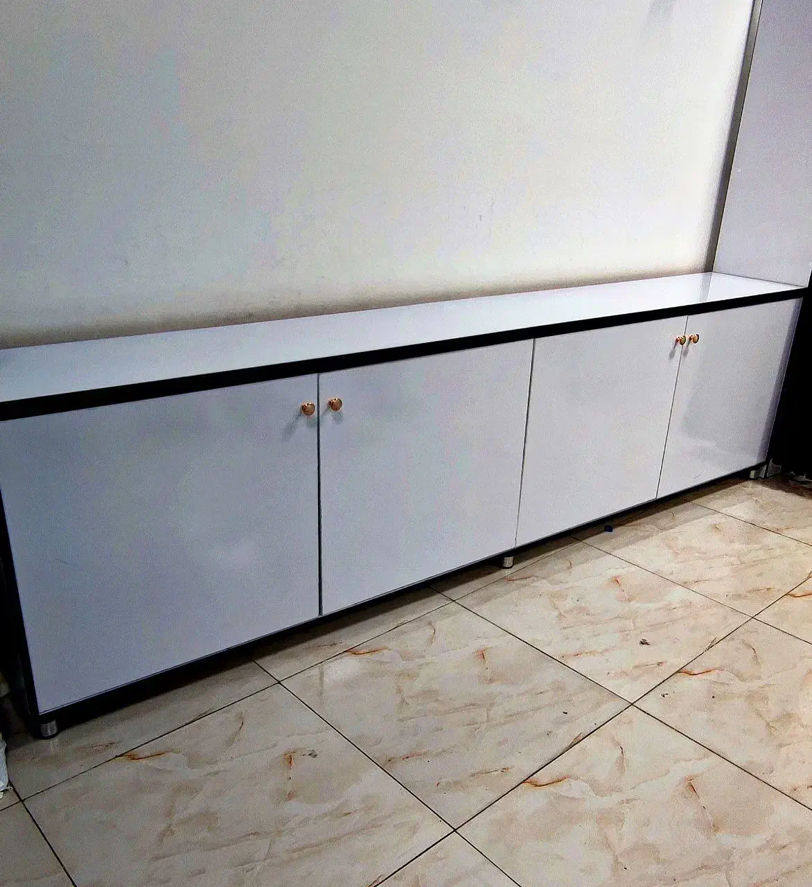 فروش فوری کمد مخصوص مغازه و خانه کاملا نو و آکبند|جاکفشی، کمد، دراور|قروه, |دیوار