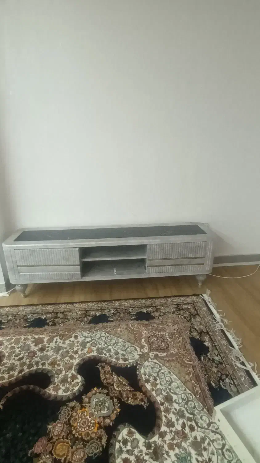 زیر تلویزیونی سالم|میز تلویزیون|شیراز, ابیوردی|دیوار