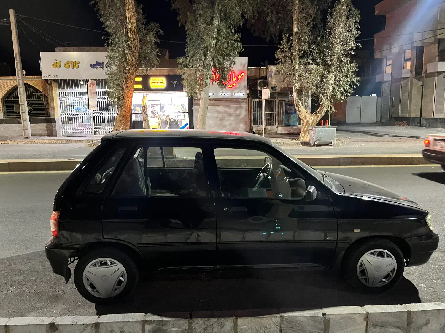 ماشین ۱۱۱|خودرو سواری و وانت|بم, |دیوار