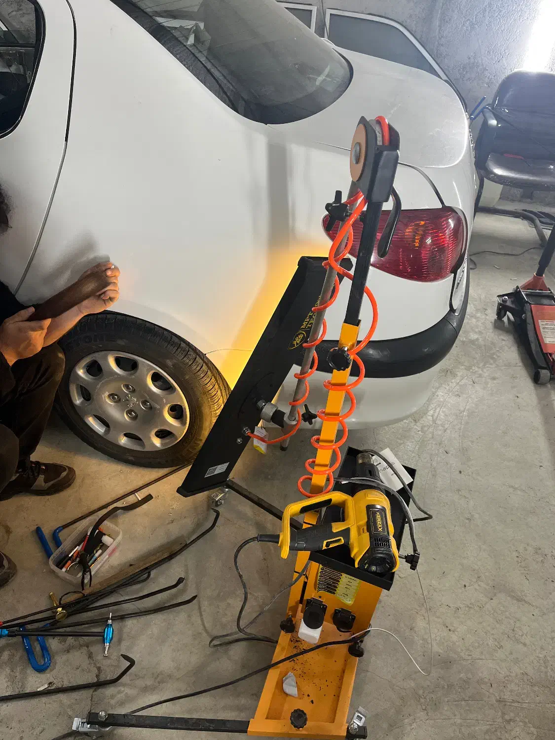 نیرو ماهر و نیمه ماهر جهت کار در صافکاری|استخدام صنعتی، فنی، مهندسی|قائم‌شهر, |دیوار