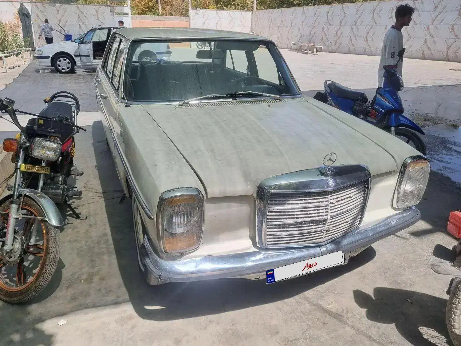 بنز ۲۰۰ مدل ۱۹۷۲کولر دار|خودرو سواری و وانت|اصفهان, خانه اصفهان|دیوار