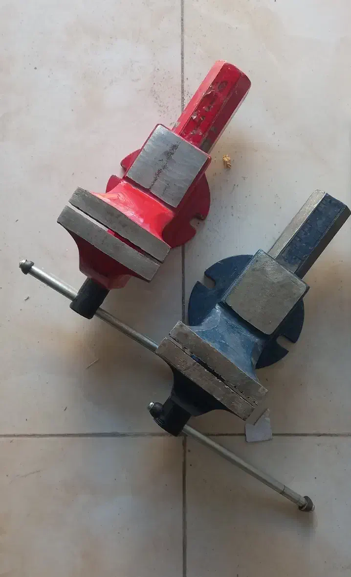 گیره رومیزی در حد نو|ابزارآلات|شاهرود, |دیوار