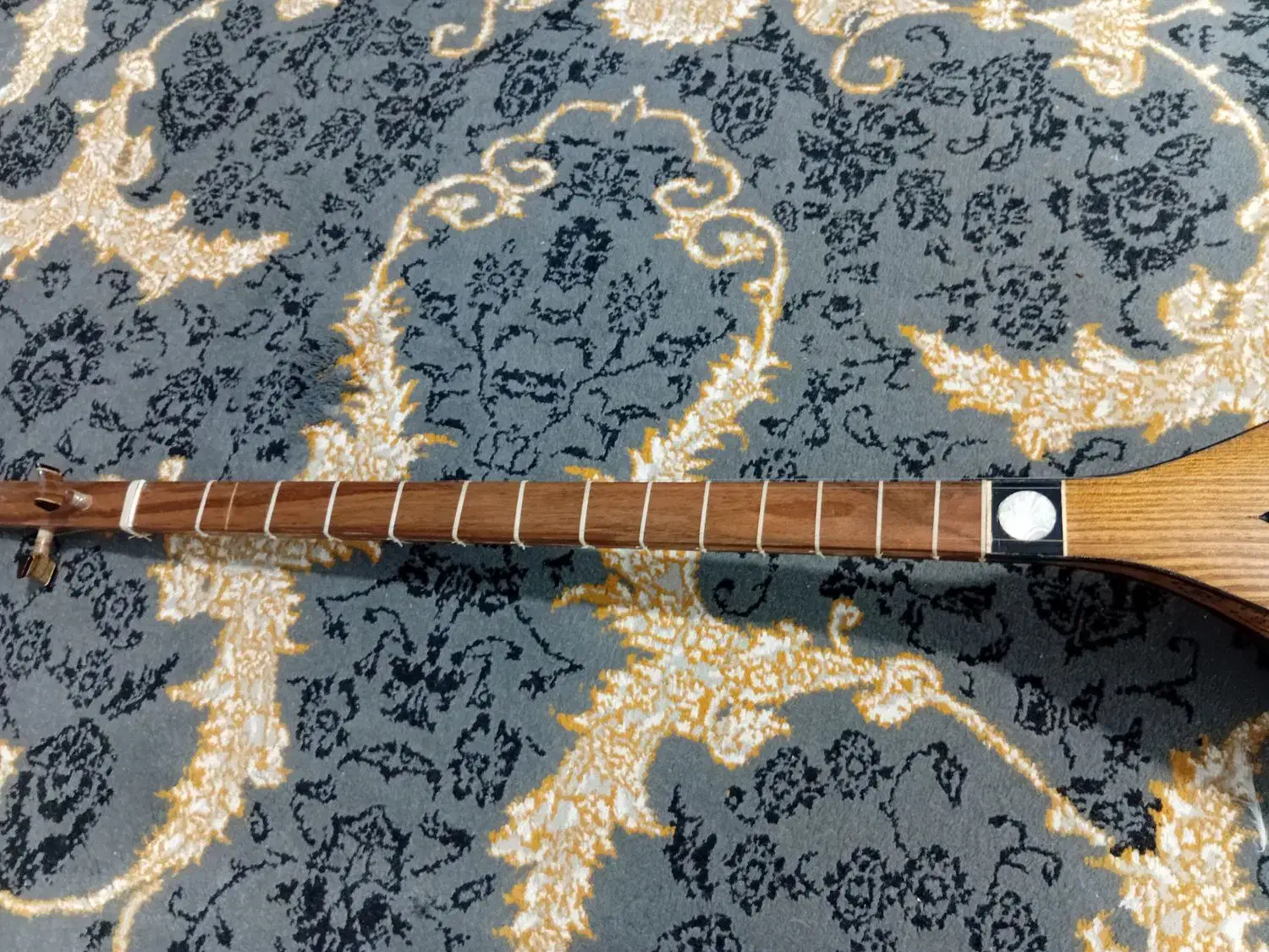 ساز|سازهای سنتی|کرمانشاه, |دیوار