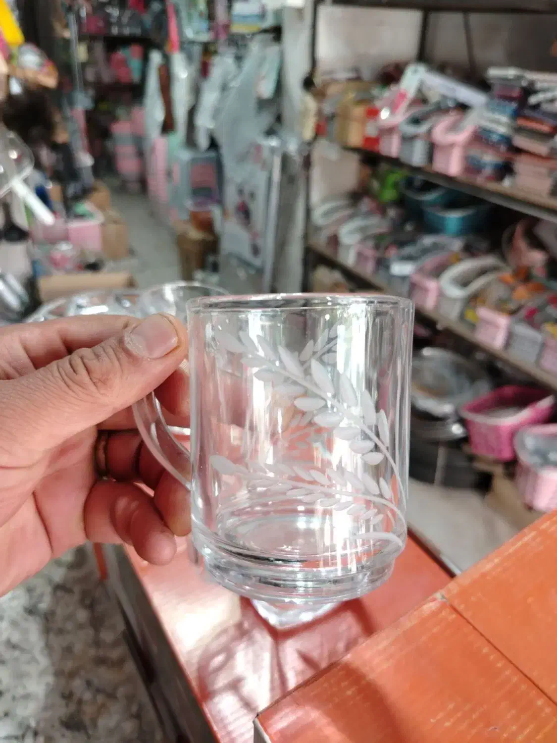 استخدام نیروی کار آقا لوازم ریز آشپزخانه|استخدام خدمات فروشگاه و رستوران|نیشابور, خط کاشمر|دیوار