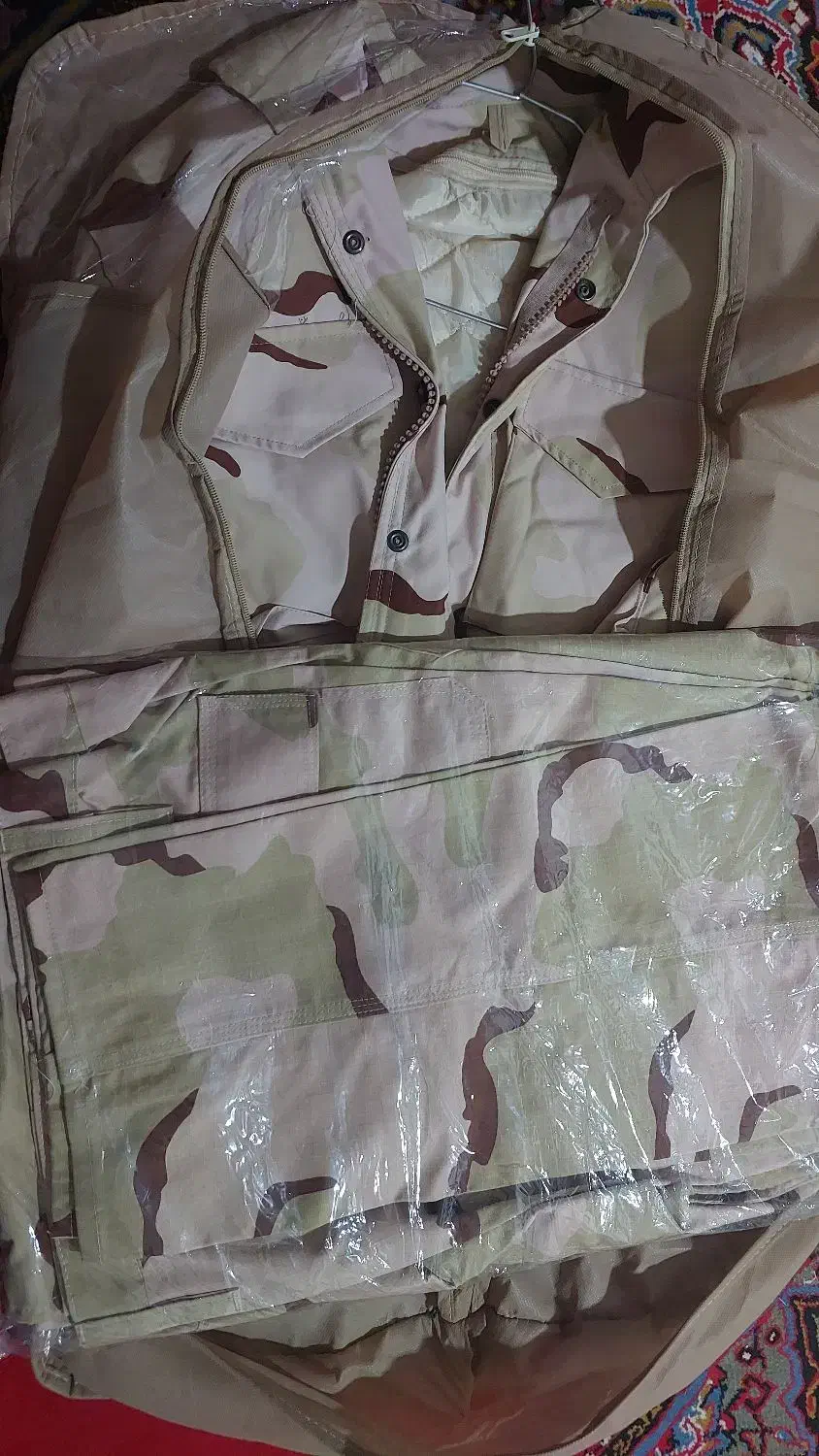 فروش اورکت مرزبانی به همراه یک دست لباس کامل|لباس|دهدشت, |دیوار