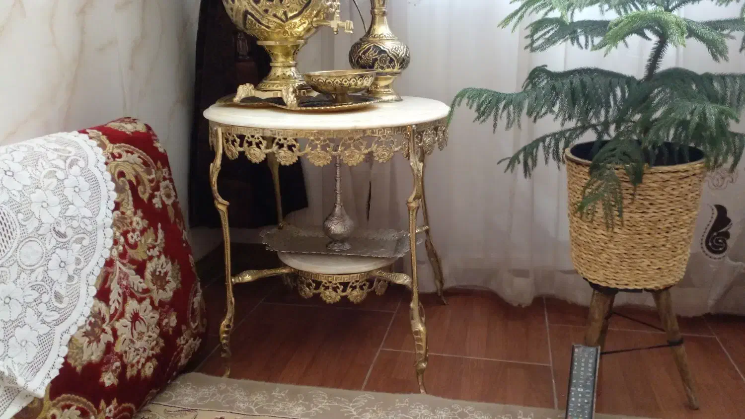 میز خاطره برنز|بوفه، ویترین، کنسول|کرمانشاه, |دیوار