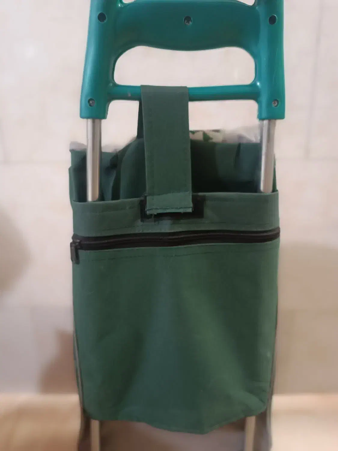 چرخ خرید دستی|کیف، کفش، کمربند|شیراز, ماه فیروزان|دیوار