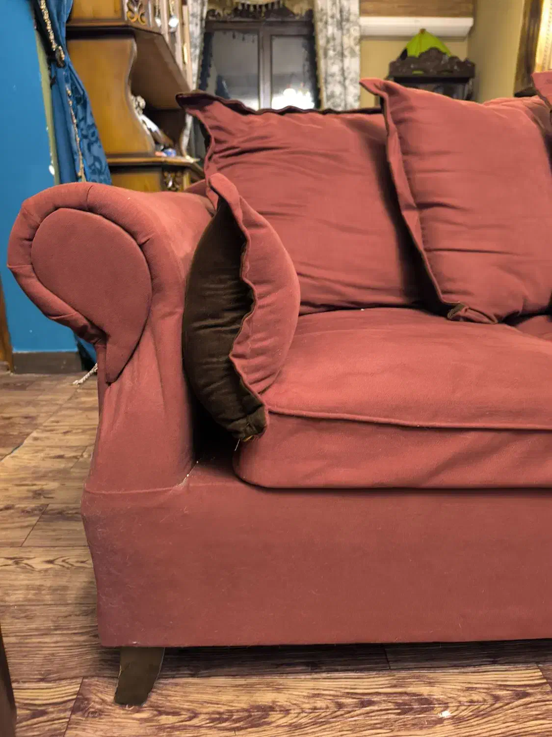 فروش فوری مبل سه نفره|مبلمان خانگی و میز عسلی|قائمشهر, |دیوار