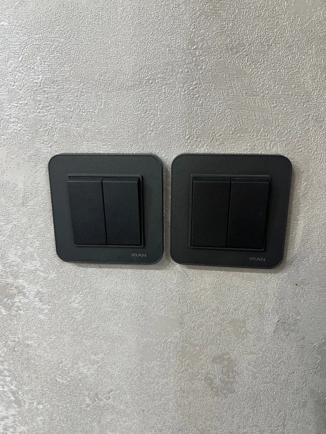 یه تعداد کلید پریز و لامپ و سه شعله و سیم کشی برق|مصالح و تجهیزات ساختمان|فومن, |دیوار