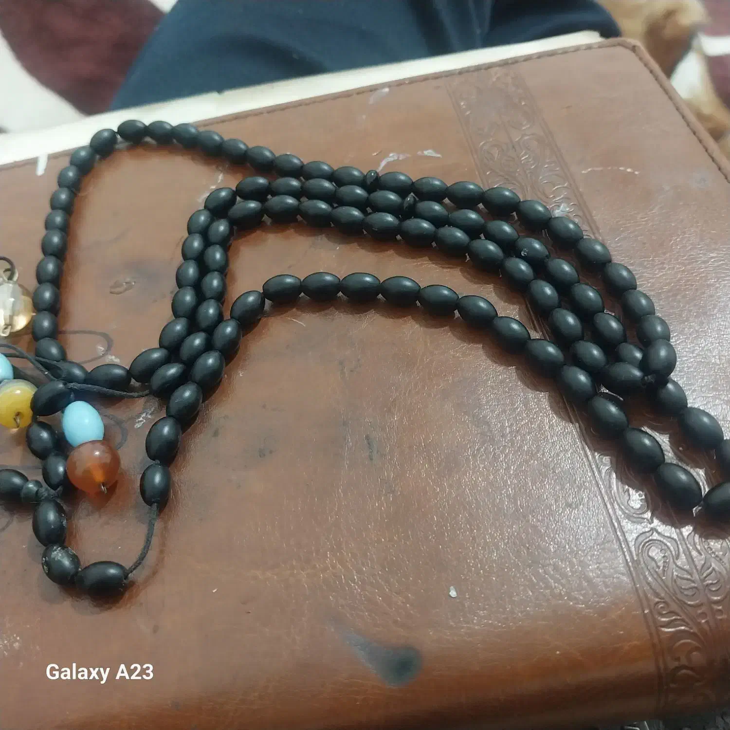 تسبیح|کلکسیون اشیاء عتیقه|شیراز, کفترک|دیوار