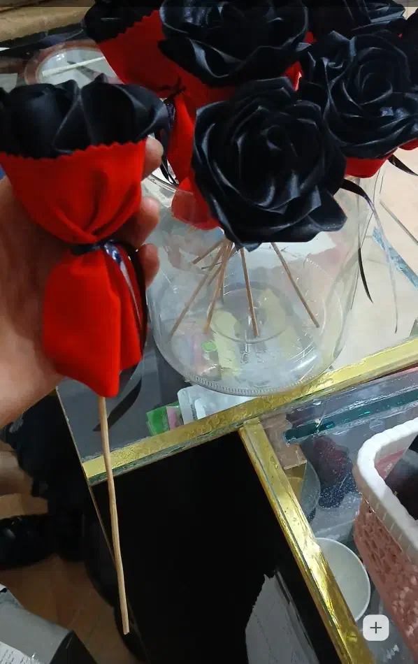 گل شیک رمانی ولنتاین|گل مصنوعی|قرچک, شهرک طلائیه|دیوار