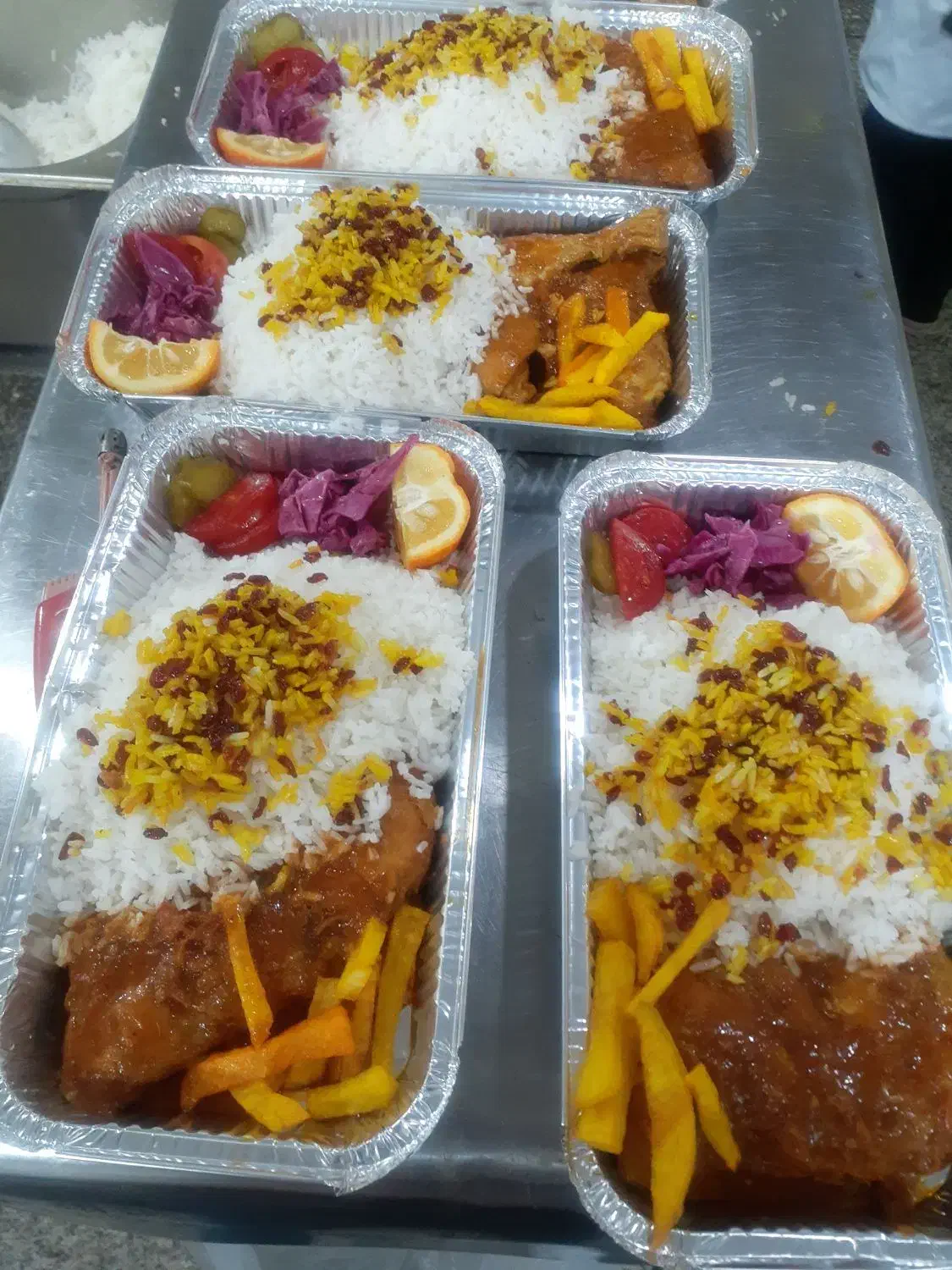 استخدام نیروی کار خانم|استخدام خدمات فروشگاه و رستوران|کرمان, |دیوار