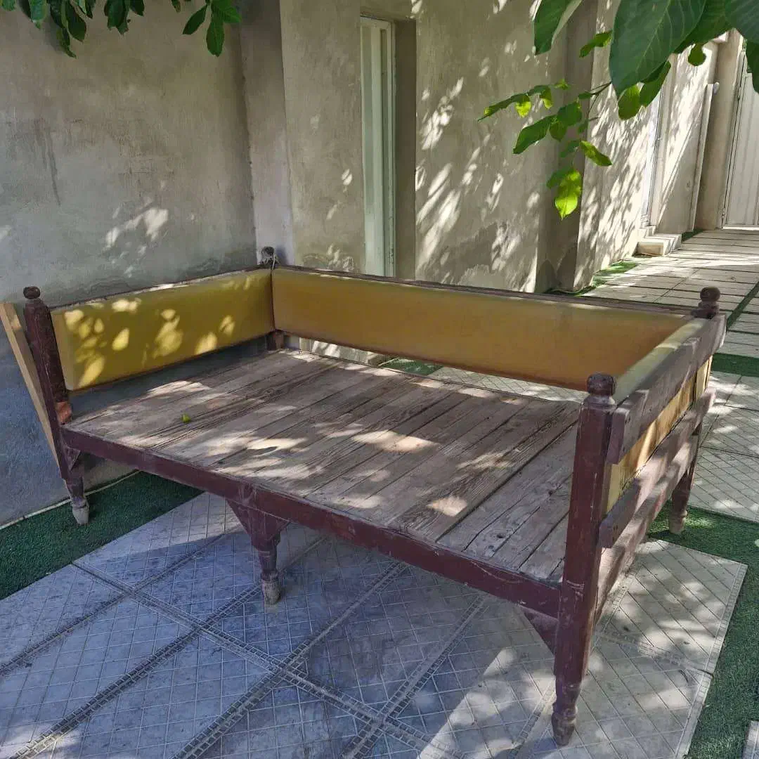 تخت چوبی|کافی‌شاپ و رستوران|چهاردانگه (تهران), |دیوار