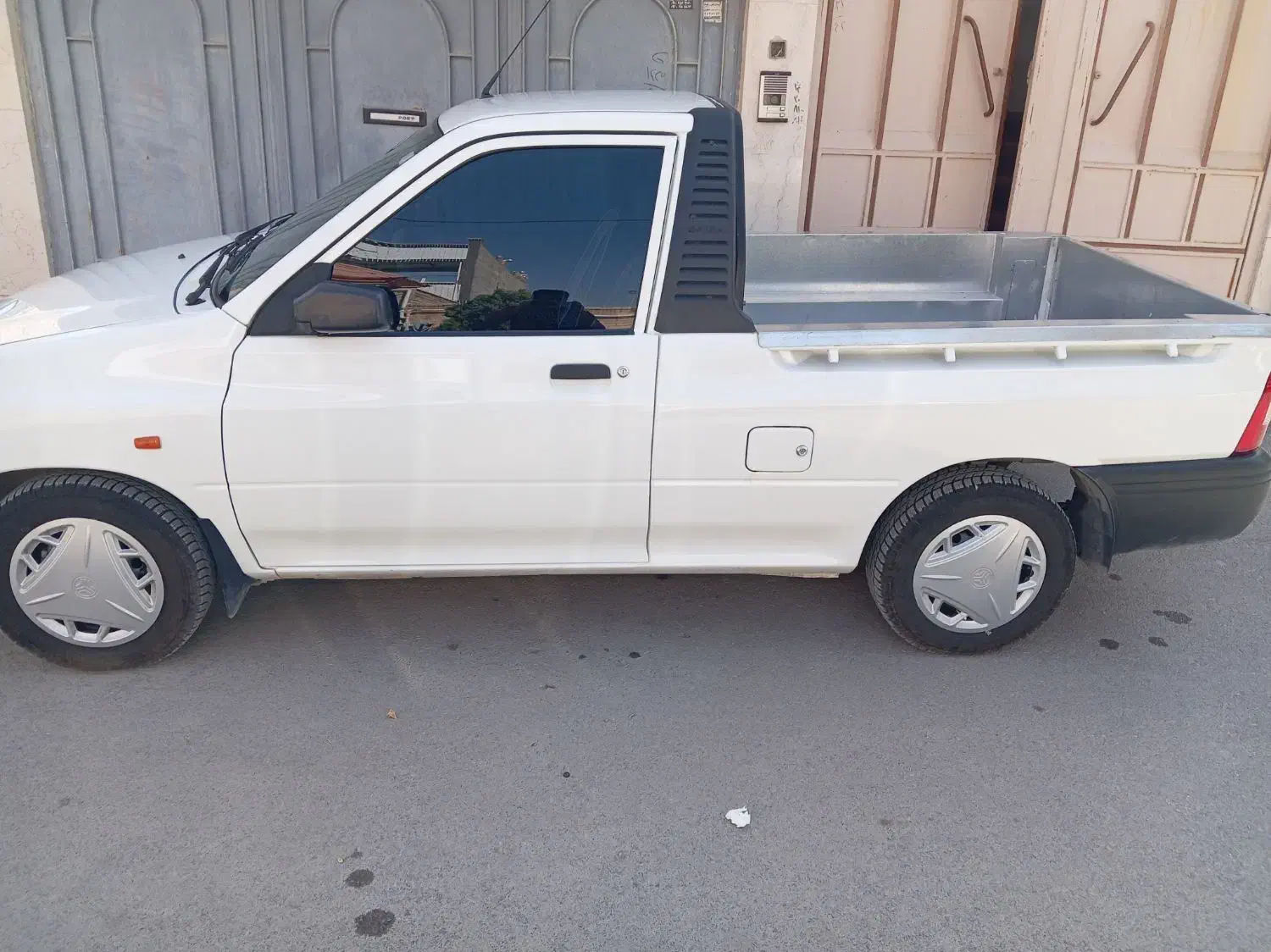 پراید وانت. تحویل برج 12|خودرو سواری و وانت|نجفآباد, طالقانی|دیوار