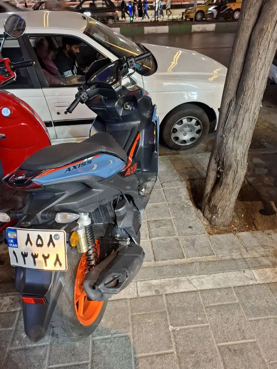 متور هانی ایروکس ۱۵۵ گلکسی معاوضه با ماشین|موتورسیکلت|مشهد, حسینآباد|دیوار