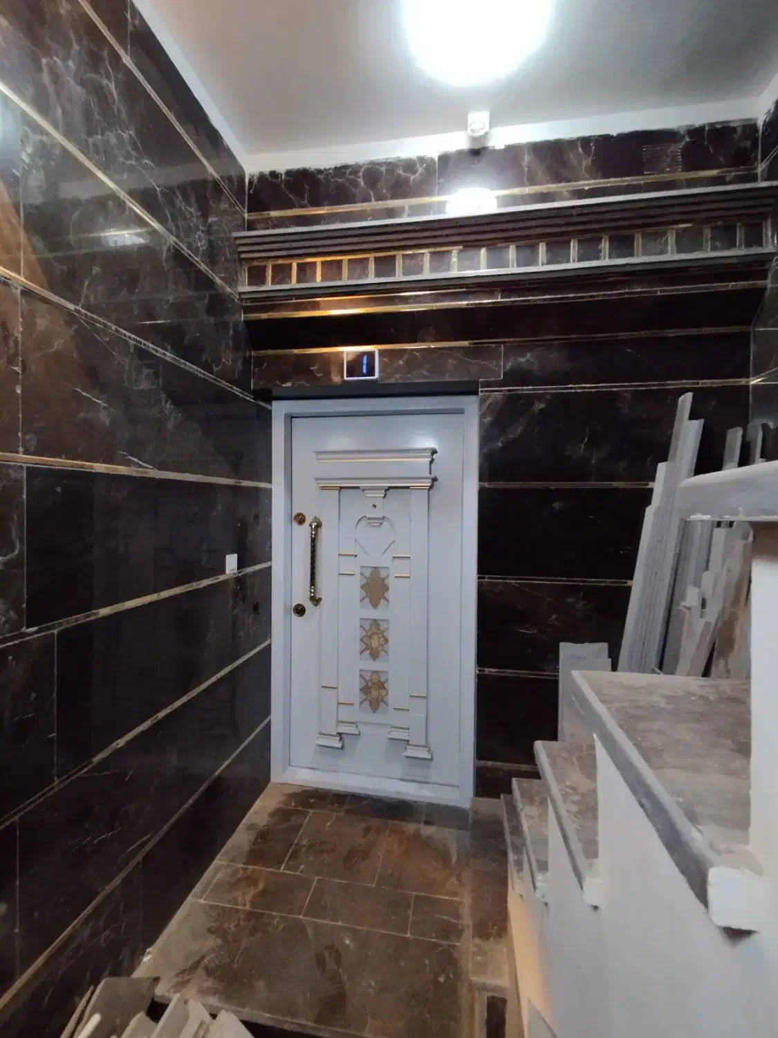 آپارتمان اداری / مسکونی / بازسازی شده