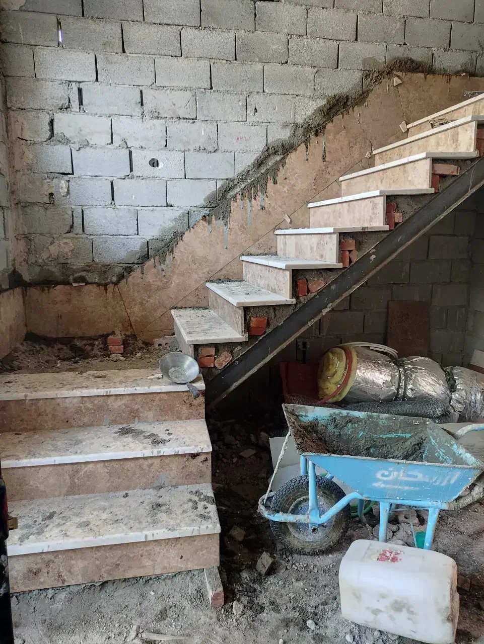 کاشیکاری و سنگ کاری|خدمات پیشه و مهارت|کرمانشاه, |دیوار