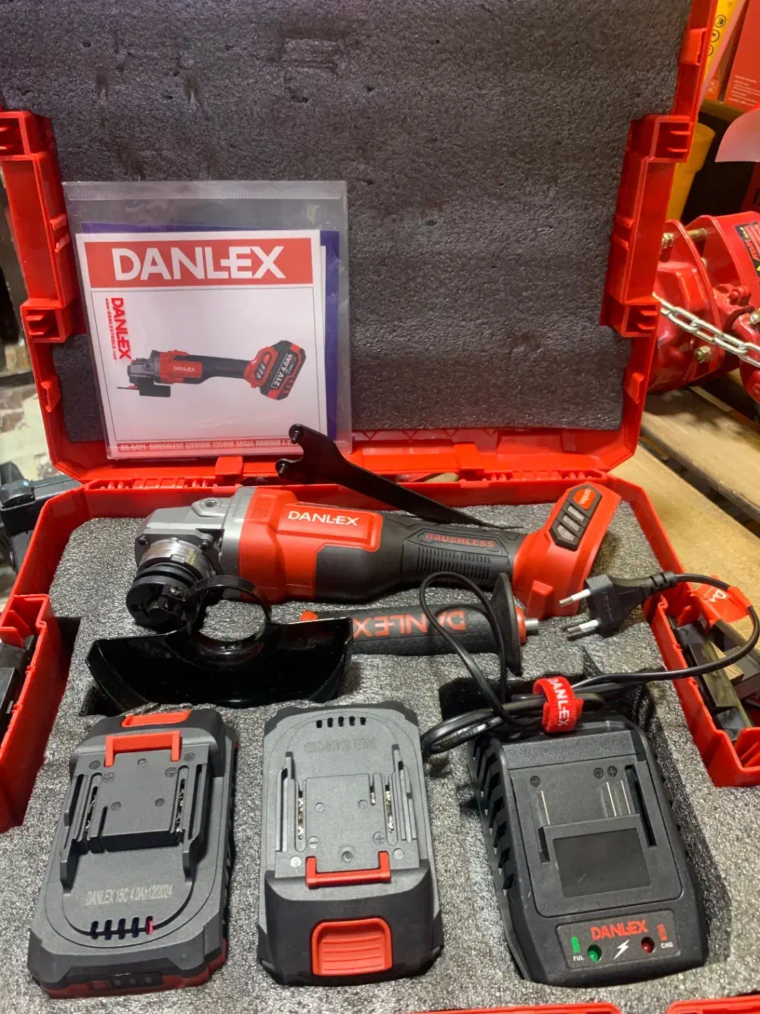 مینی فرز شارژی ۲ باتری دنلکس ۲۱ ولت ۴ آمپر|ماشینآلات صنعتی|میاندوآب, |دیوار