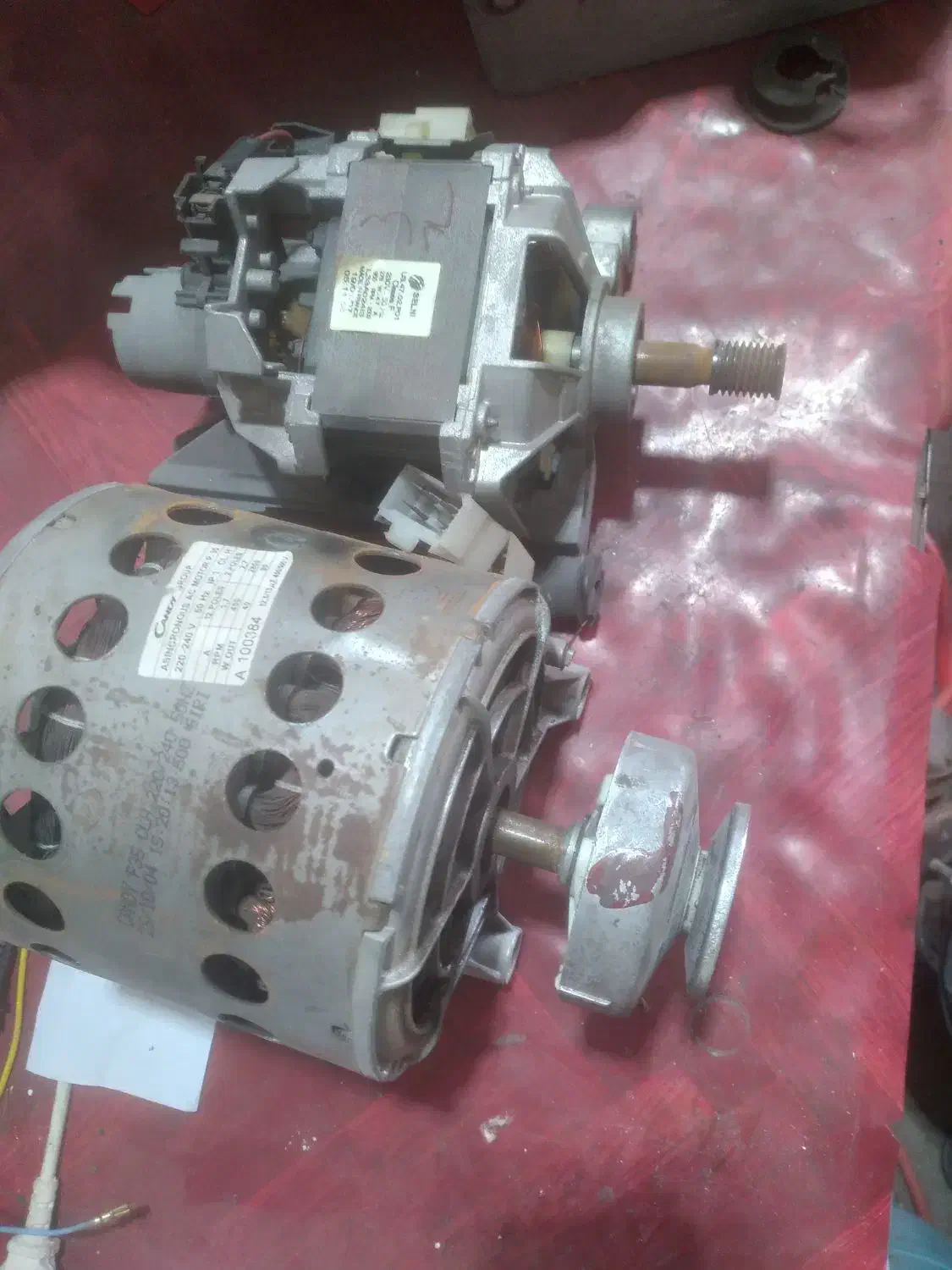 دوعدد موتور لباسشوی|ماشین لباسشویی و خشک‌کن لباس|خسروشاه, |دیوار