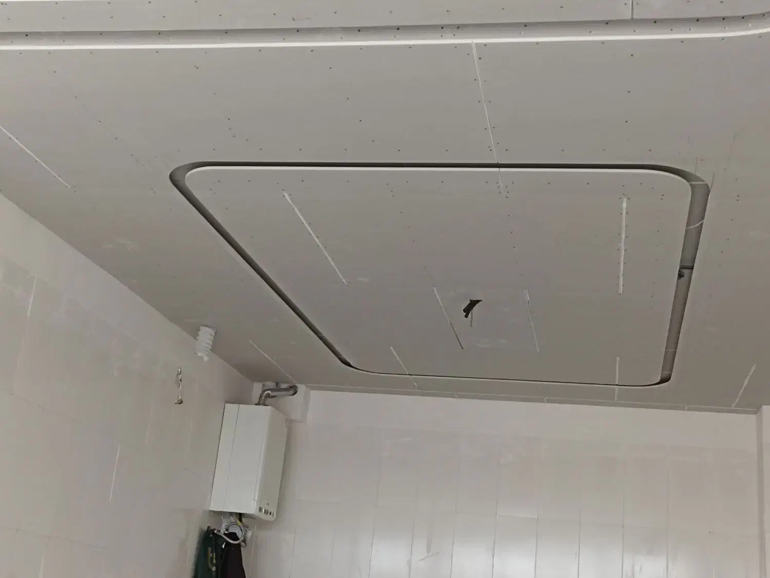 به یک شاگرد ساده یا نیمه ماهر نیازمندیم|استخدام معماری، عمران و ساختمانی|سبزوار, پاسداران|دیوار