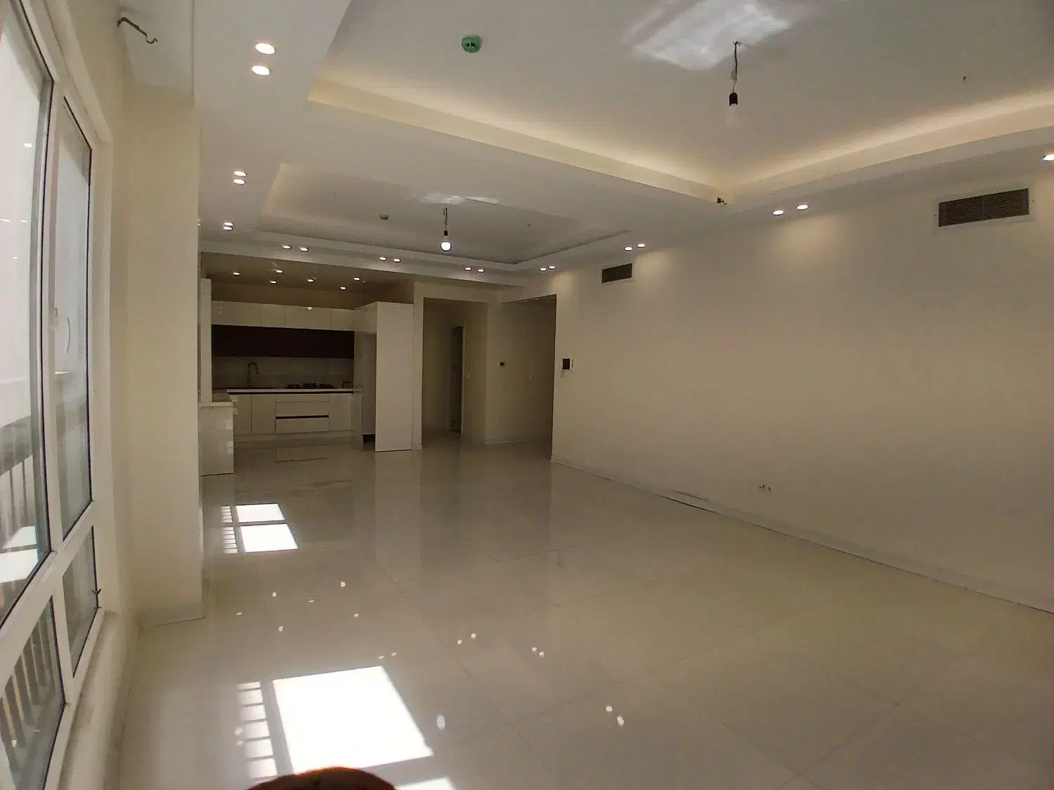 هتل میلان 136متر و در متراژهای مختلف 2و3خ سنددار|فروش آپارتمان|تهران, شهرک صدرا|دیوار