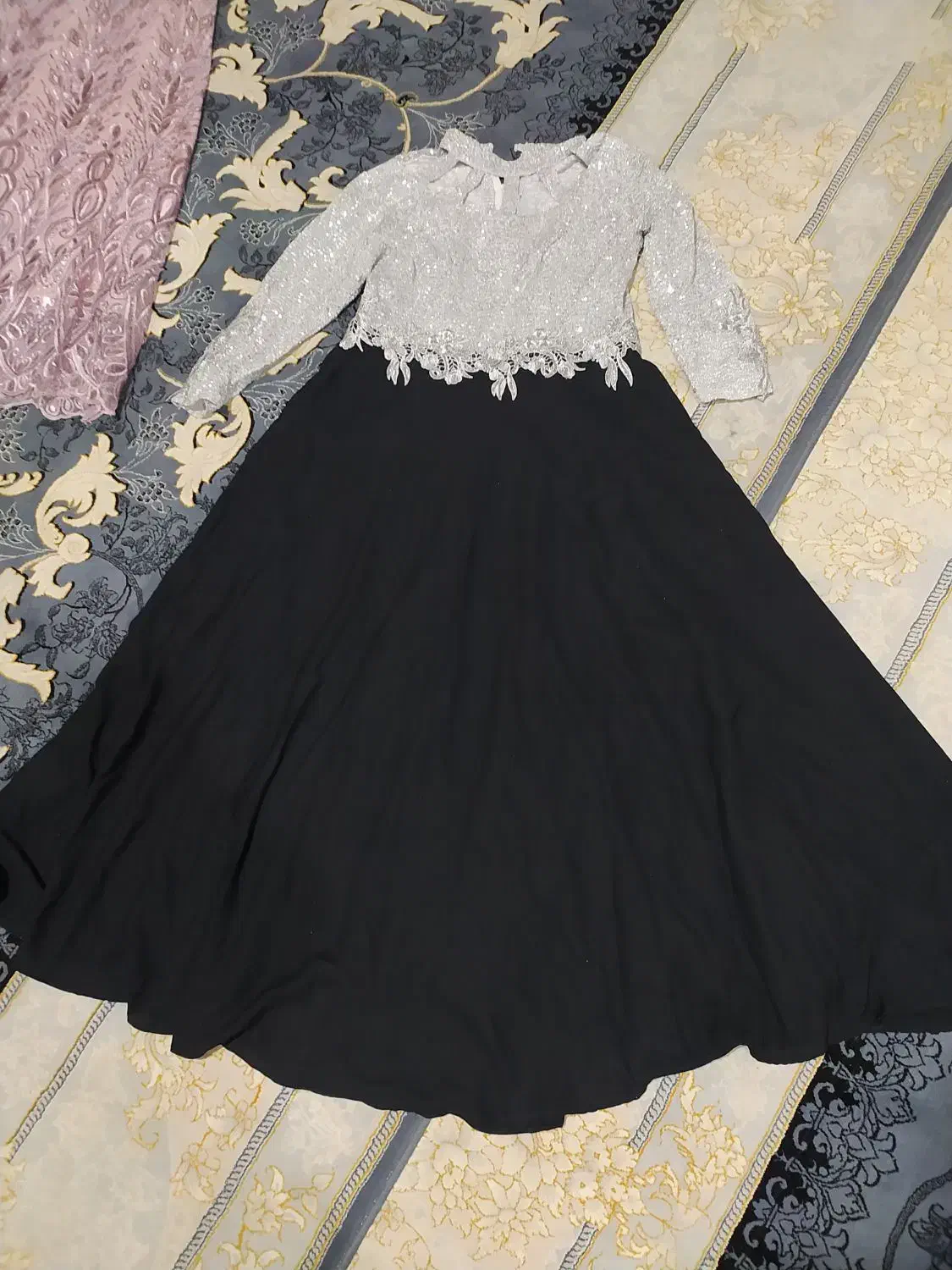 لباس مجلسی|لباس|گرگان, |دیوار