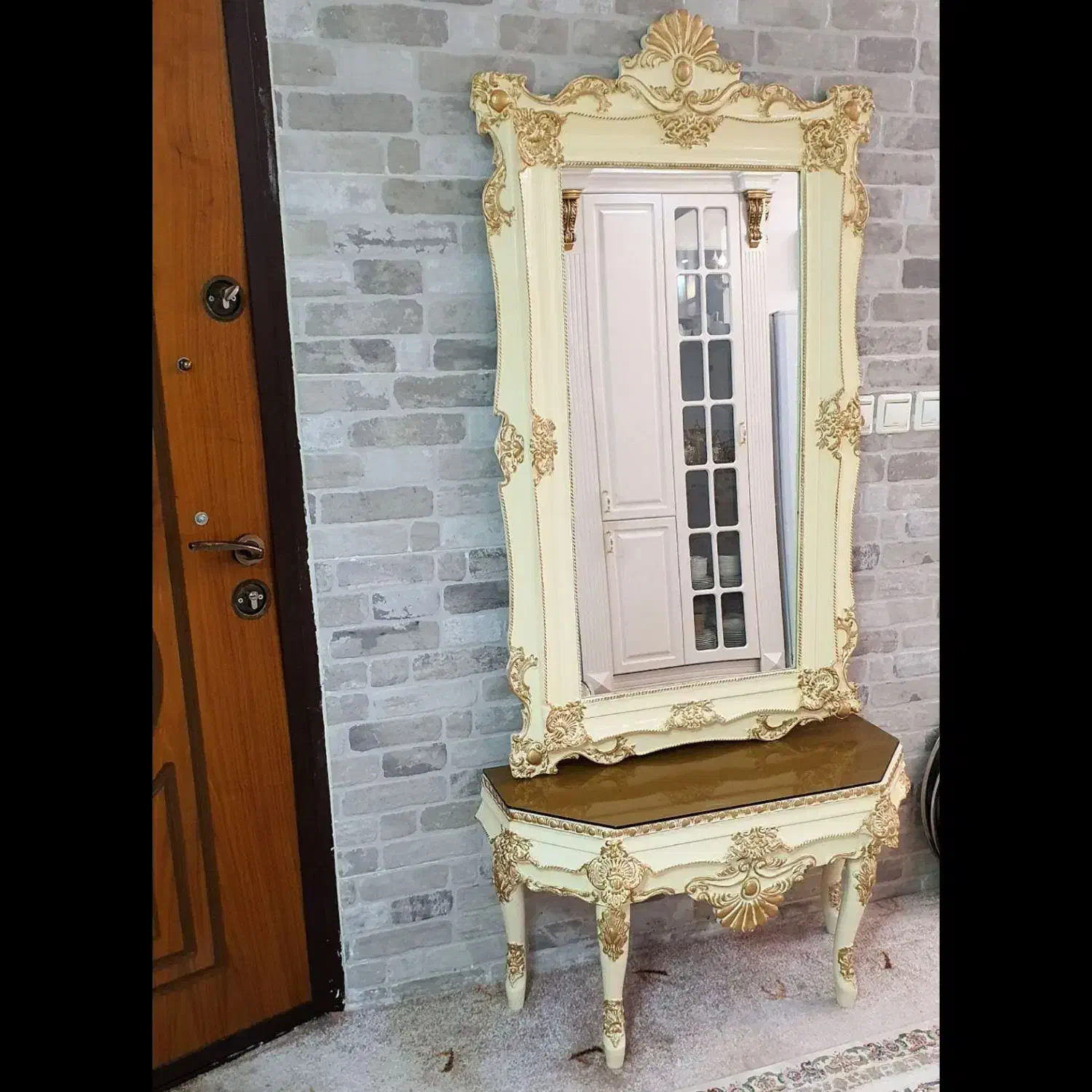 آینه و شمعدان|آینه|قم, شهرک قدس|دیوار