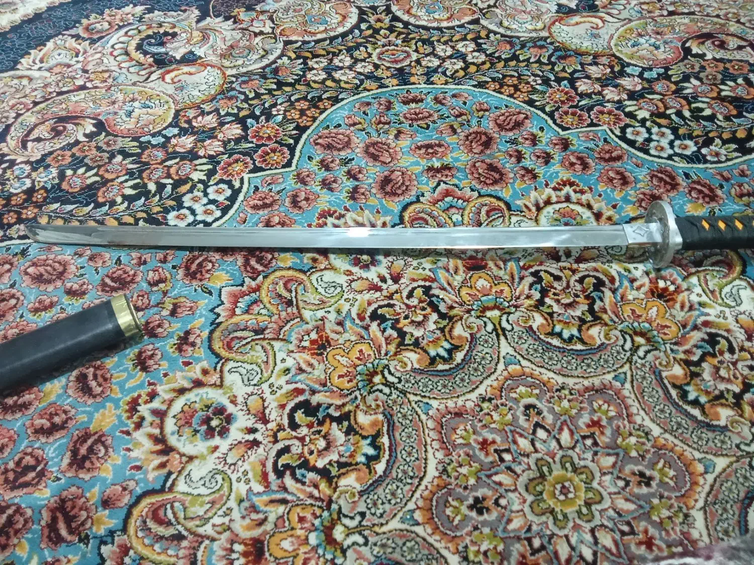 شمشیر|کلکسیون اشیاء عتیقه|مشکین‌دشت, |دیوار