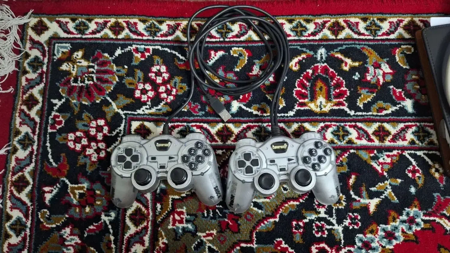 دسته بازی دوتایی برای کامپیوتر|قطعات و لوازم جانبی رایانه|تهران, نازی‌آباد|دیوار