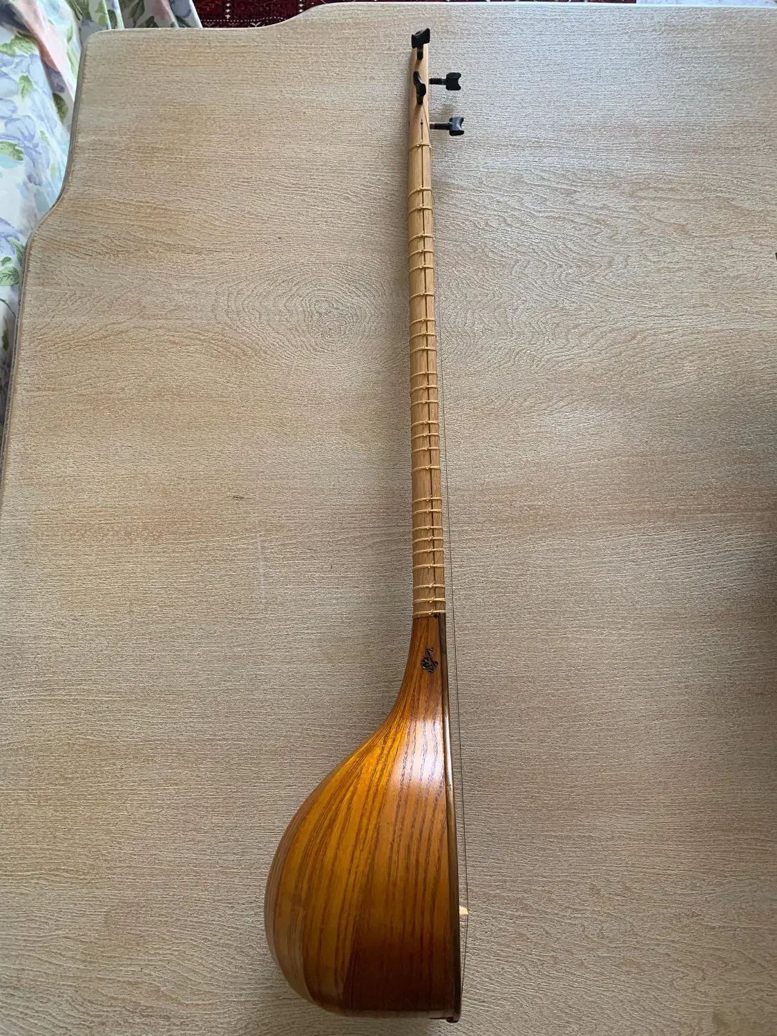 سه تار (برقی جانی)|سازهای سنتی|تهران, جردن|دیوار