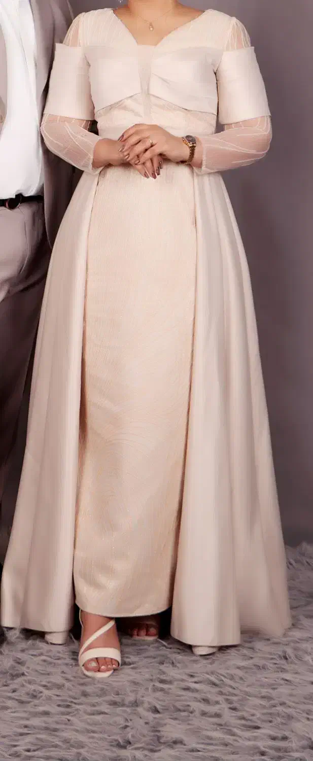 لباس مجلسی|لباس|پرند, فاز ۱|دیوار