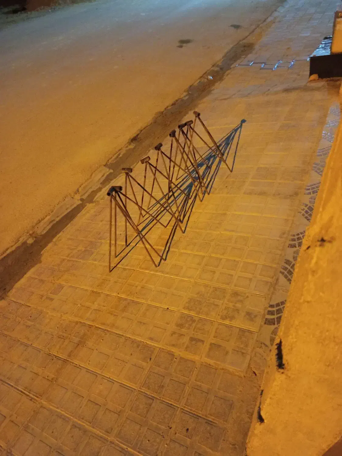 سه پایه شلنگ اب|لوازم حمام|بندر دیر, |دیوار