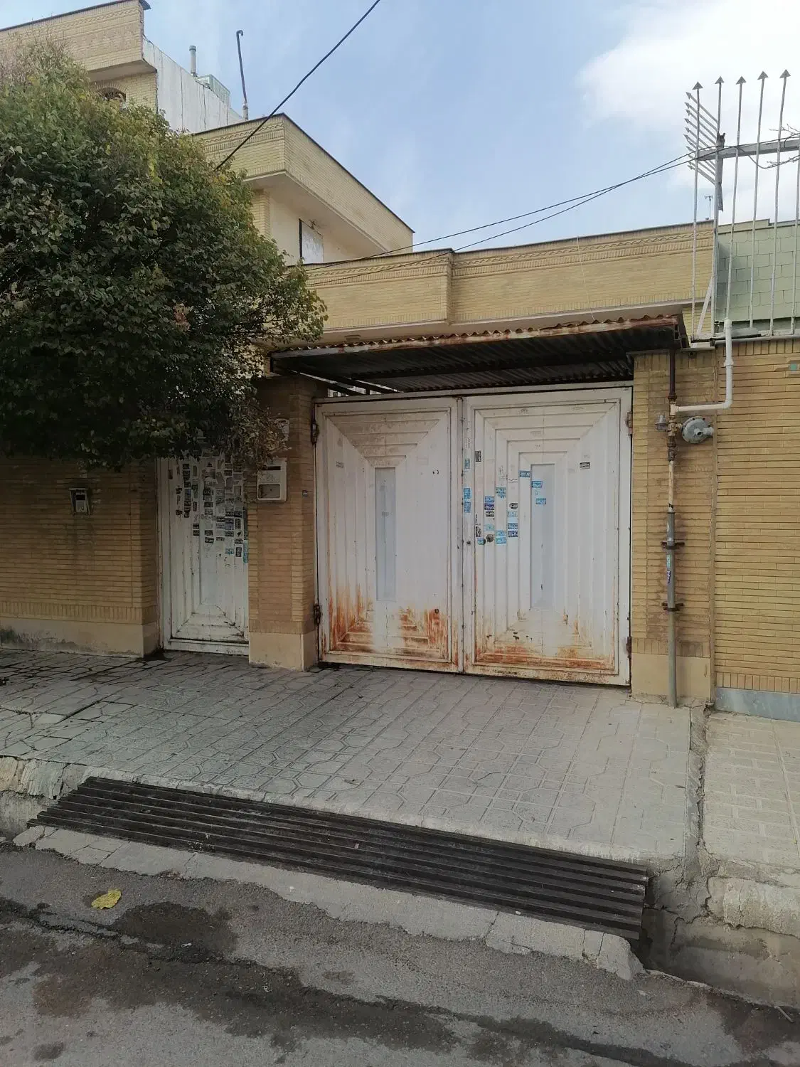 فروش منزل ویلایی 200 متری شهرک استقلال|فروش زمین و ملک کلنگی|شیراز, شهرک گلدشت حافظ|دیوار