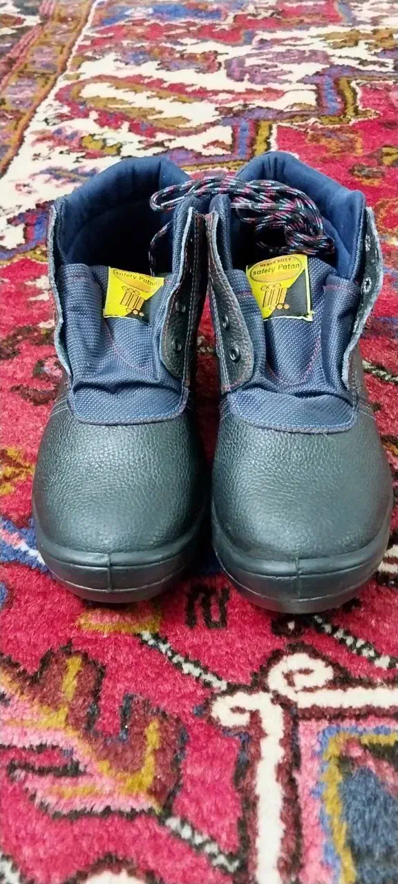 کفش ایمنی ۴۳|کیف، کفش، کمربند|مرند, |دیوار