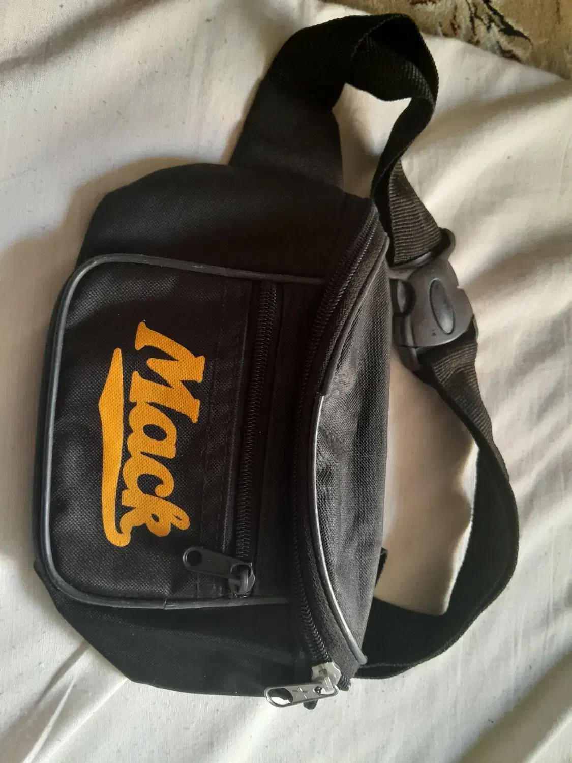 کیف کمری با نو فرقی نمیکنه|کیف، کفش، کمربند|اصفهان, کردآباد|دیوار