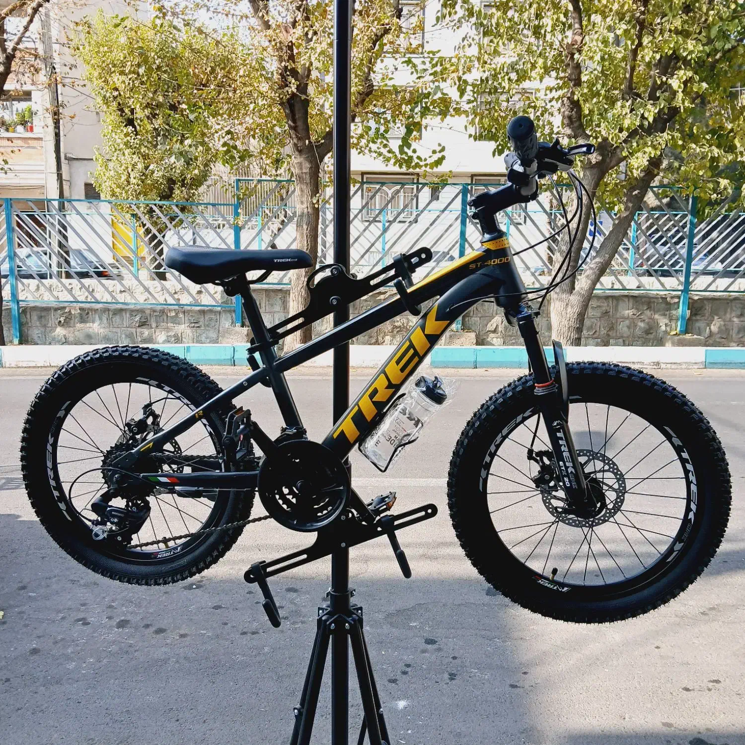 دوچرخه TREK ترک سایز ۲۰ دیسکی دوشاخ قفل شو|دوچرخه، اسکیت، اسکوتر|تهران, ائمه اطهار|دیوار