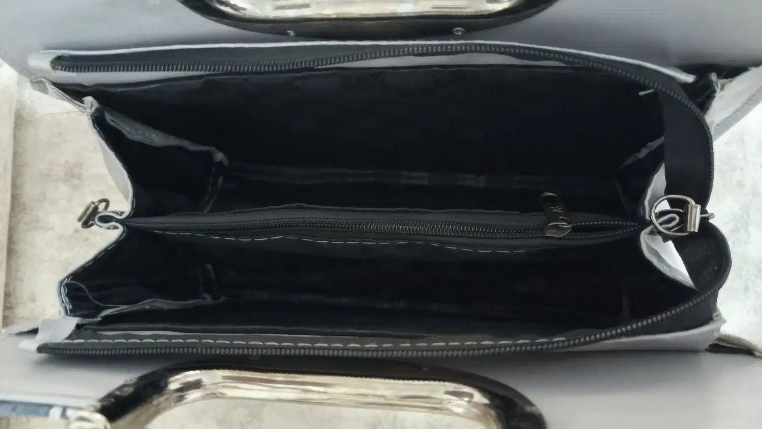 کیف|کیف، کفش، کمربند|اراک, |دیوار